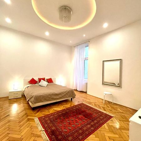 Amazing Swedish 3 Rooms Apartment In The City Center Budapest Kültér fotó