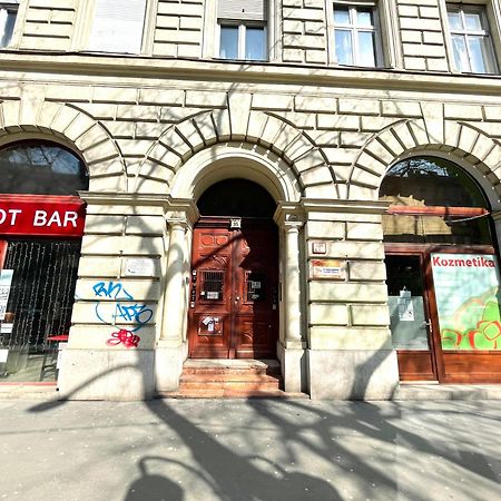 Amazing Swedish 3 Rooms Apartment In The City Center Budapest Kültér fotó