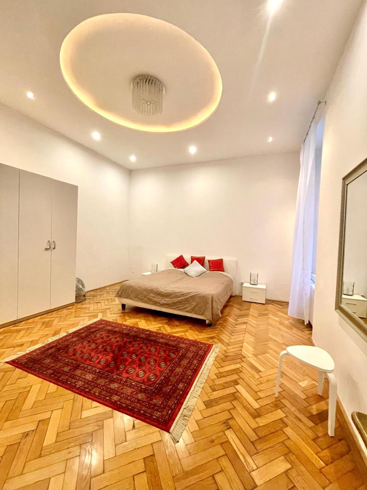 Amazing Swedish 3 Rooms Apartment In The City Center Budapest Kültér fotó