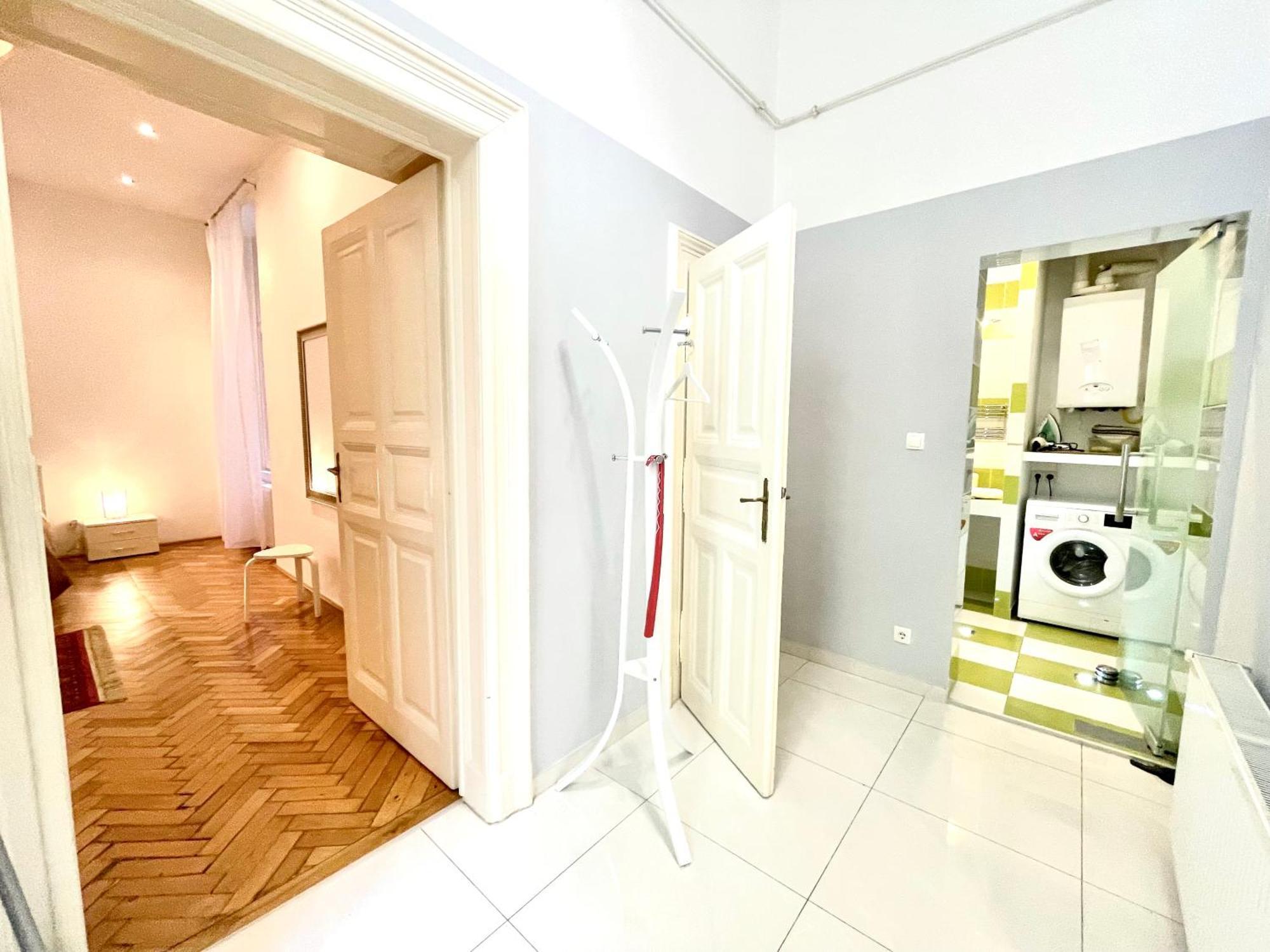 Amazing Swedish 3 Rooms Apartment In The City Center Budapest Kültér fotó