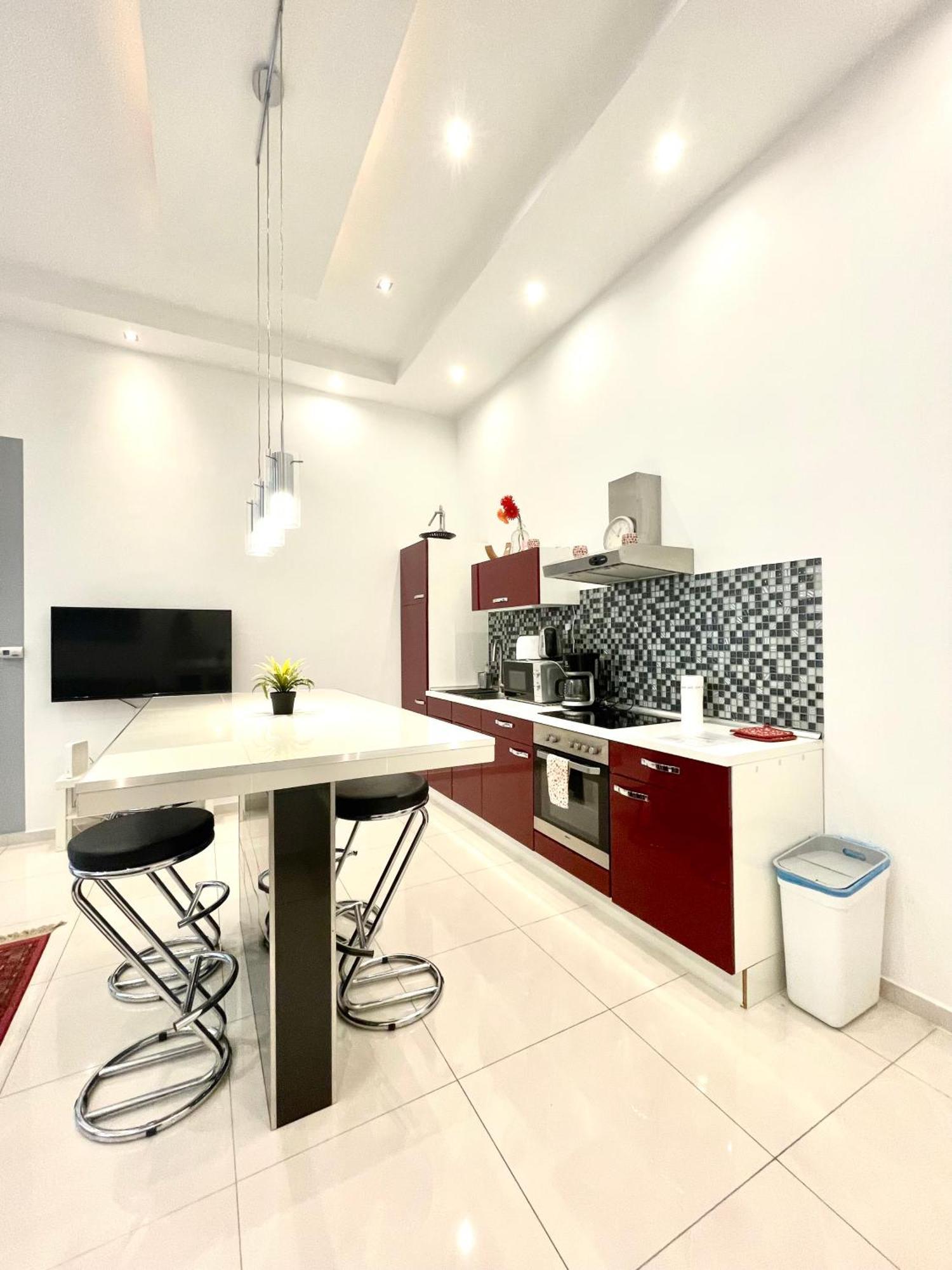 Amazing Swedish 3 Rooms Apartment In The City Center Budapest Kültér fotó