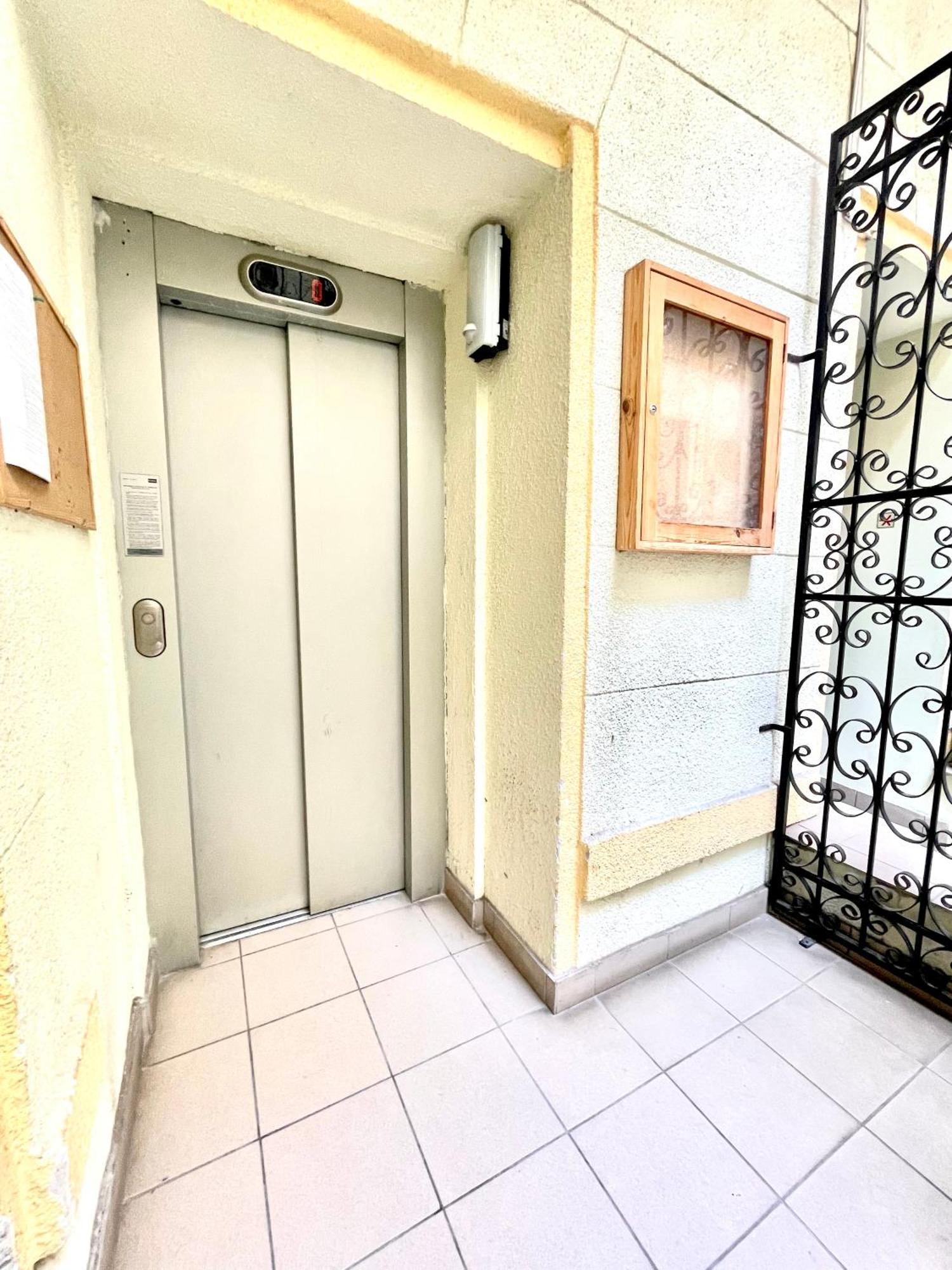Amazing Swedish 3 Rooms Apartment In The City Center Budapest Kültér fotó