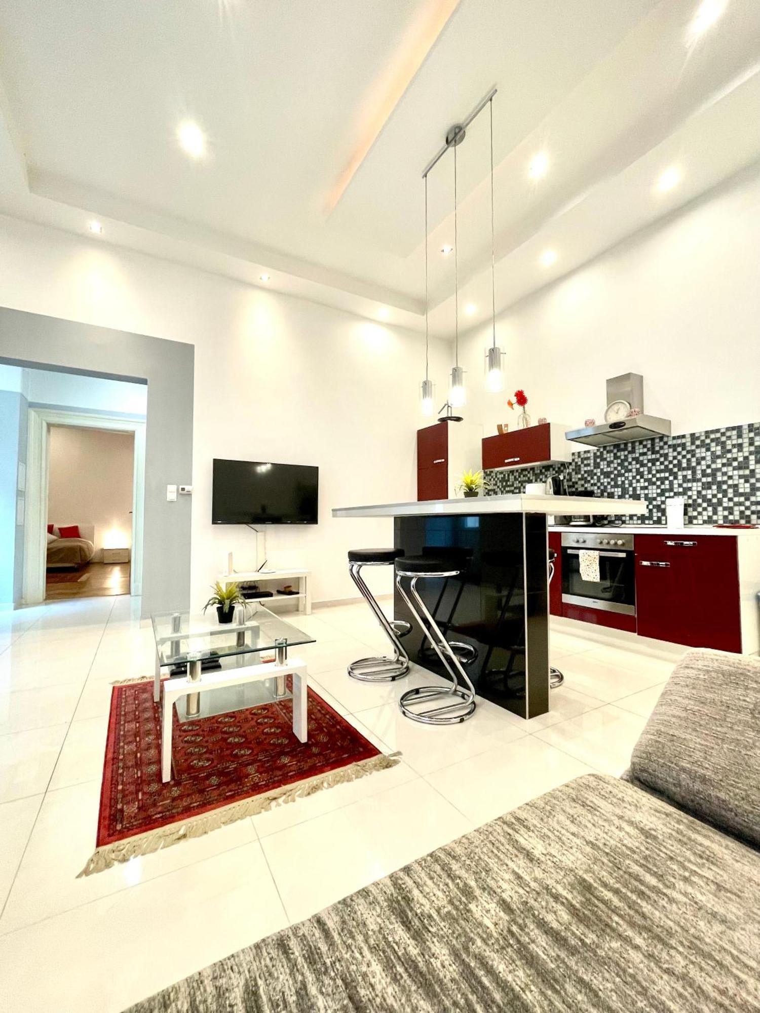 Amazing Swedish 3 Rooms Apartment In The City Center Budapest Kültér fotó
